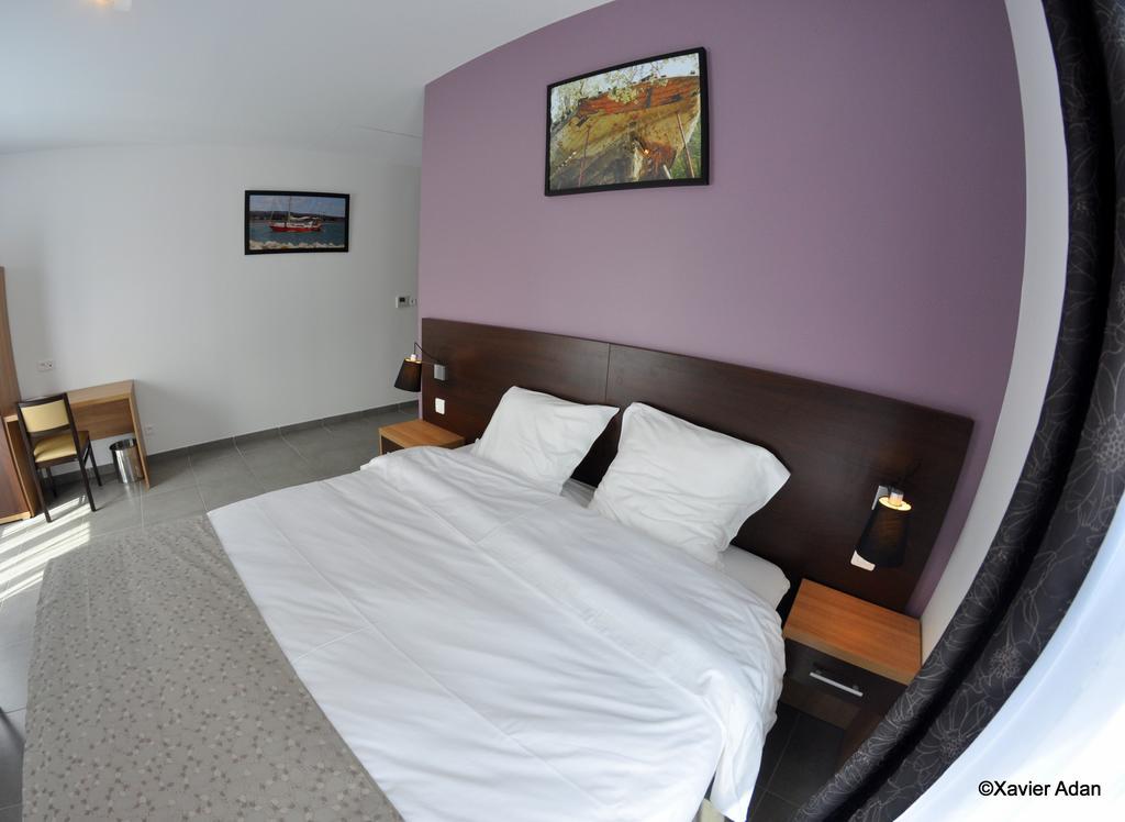 Douce France Hotel Cuxac-dʼAude Eksteriør billede